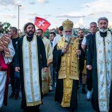 Snažna poruka jedinstva Srpske pravoslavne crkve u Crnoj Gori: NE DAMO SVETINJE!