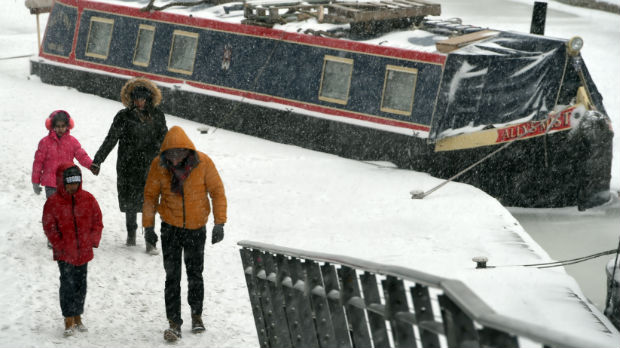 Sneg paralisao delove Evrope, lavina se sručila na hotel