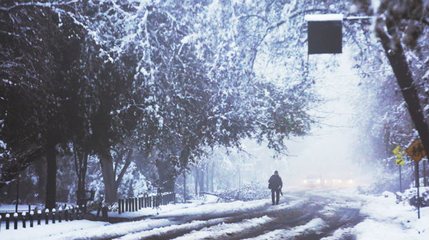 Sneg u Čileu – Santiago blokiran, jedna osoba poginula