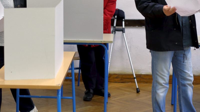 Sobotka: Moguće odlaganje izbora zbog glasačkih listića