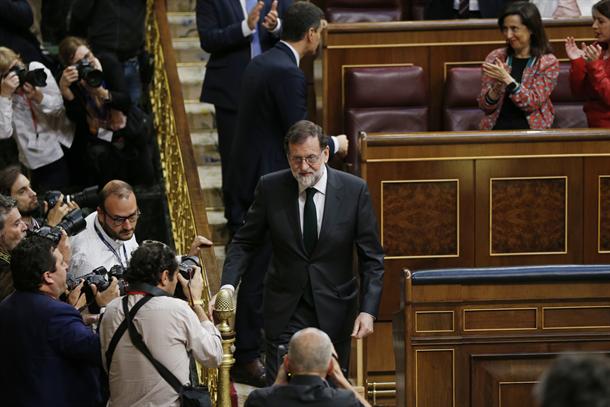 Španija: Smenjen Rahoj, novi premijer Sančes VIDEO