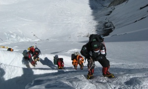 Spasioci pronašli tela četiri planinara na Mont Everestu