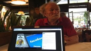 Spasović odgovara na Fejsbuku povodom 21. rođendana Danasa