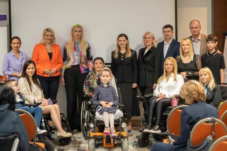Spinalna mišićna atrofija (SMA) za decu u Srbiji više nije genetski „ubica broj jedan“