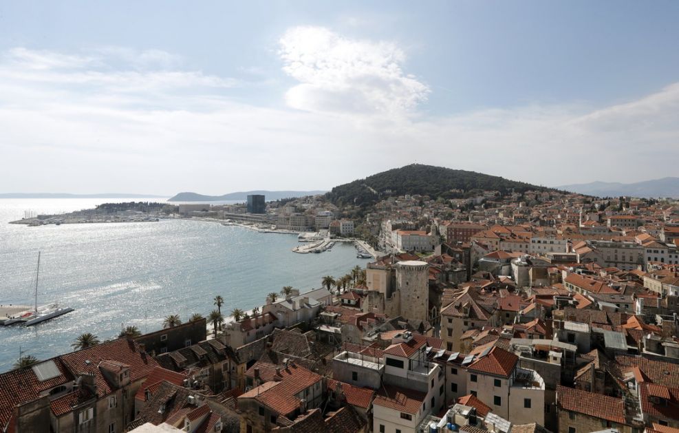Split: Na Poljudu gorela srpska zastava uz ustaški poklič Za dom spremni
