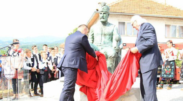 Spomenik Mehmed-paši Sokoloviću u Višegrad podijelio Srbe: Otkud SNSD-u pravo da diže spomenik turskom vojskovođi?!