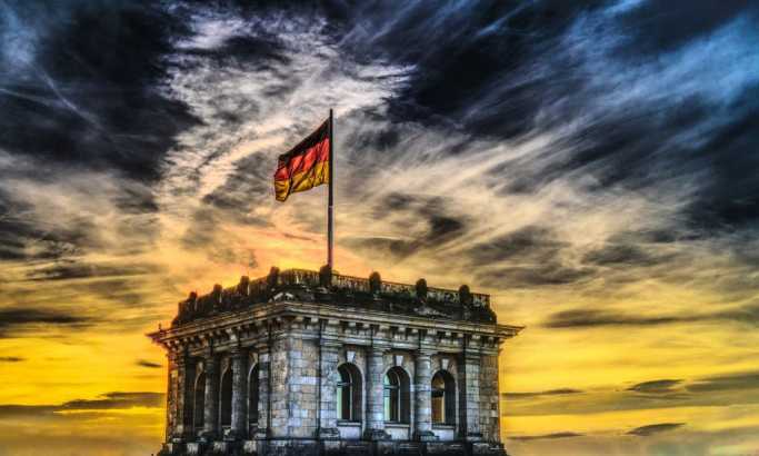 Sputnjik: Nemačka u klinču Amerike i Rusije