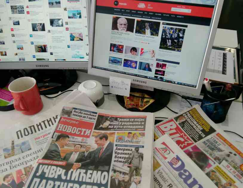 Srbi najviše veruju onlajn vestima i Facebooku