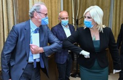 
					Srbija i Francuska potpisale sporazum o donaciji 8,3 miliona evra za beogradski metro 
					
									