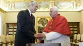 Srbija i Vatikan: Kosovo približava, poseta pape udaljava
