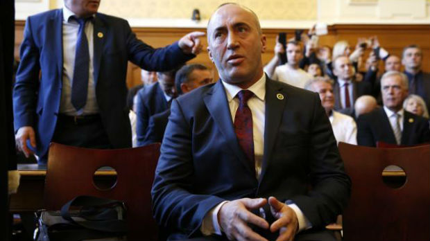 Srbija nastavlja istragu protiv Haradinaja, poternica ostaje