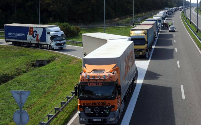Srbija otvorila tri prelaza sa Mađarskom i Hrvatskom za promet robe