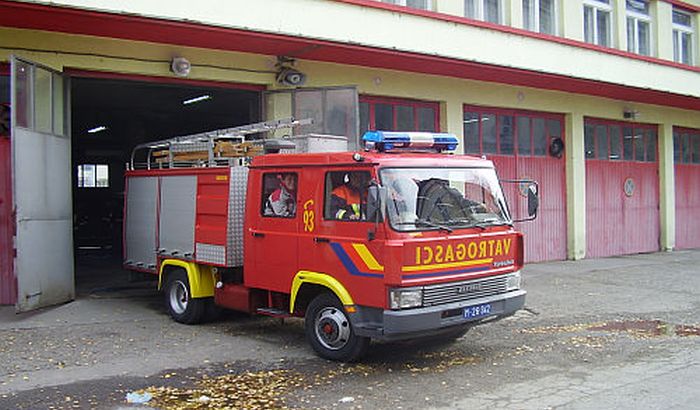 Srbija pre dve godine dobila vatrogasna vozila, i dalje nisu registrovana