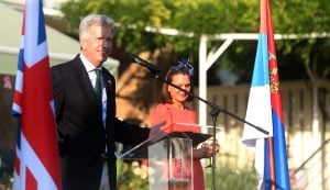 Srbija stalno pomera granice: Britanski ambasador Ferguson na proslavi 76. rođendana Kralja Čarlsa
