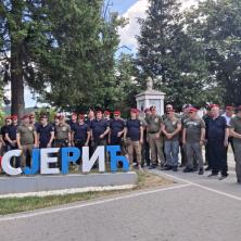 Srbija treba da bude jedinstvena Veterani i bajkeri stigli u Kosjerić: Podrška aktuelnoj vlasti uoči ponovljenih izbora (FOTO)
