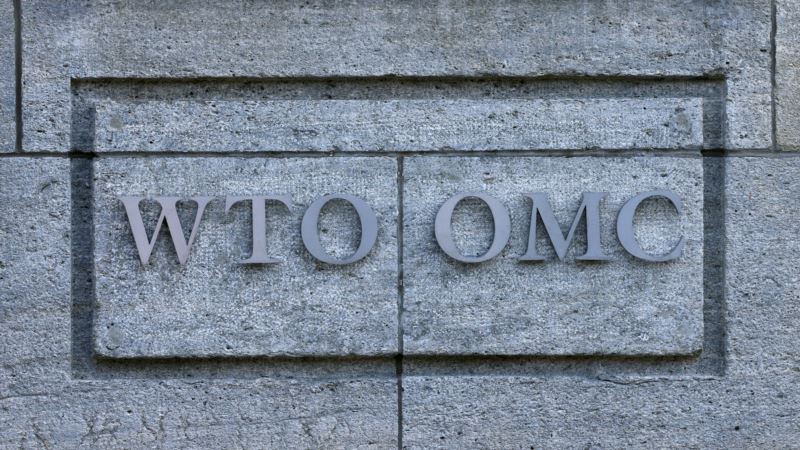 Srbija treba da pristupi STO tokom pregovora, a pre ulaska u EU da odobri trgovinu GMO