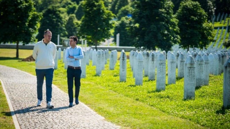 Srebrenica može biti centar dijaloga u regiji, tvrdi Veselinović iz pokreta Ne davimo Beograd