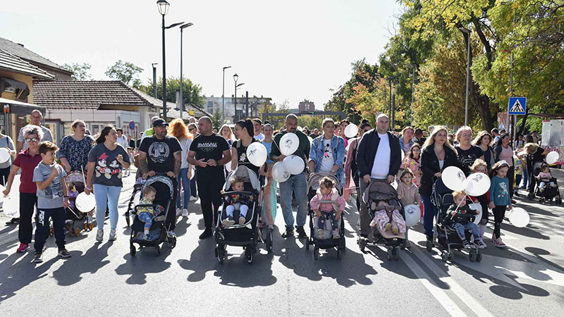 Srećan ćeš biti svete kad usrećiš dete: U Boru održana četvrta Porodična šetnja