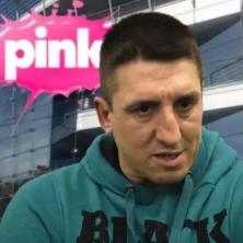 S*rem vam se u usta: Kristijan nakon izlaska sa Pinka, uputio najstrašnije provokacije - Uzeo pare i odmah drvlje i kamenje