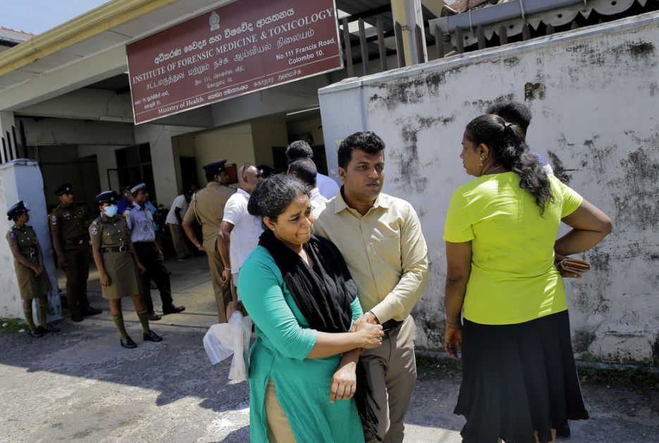 Šri Lanka: Broj žrtava se popeo na 290, tokom deaktiviranja bombe eksplodirao kombi
