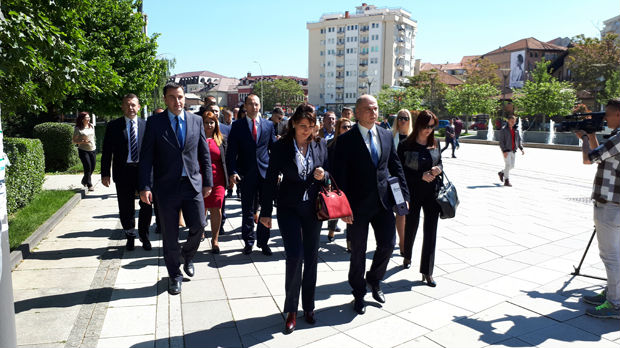 Srpska lista sa 20 kandidat za poslanike u kosovskoj skupštini