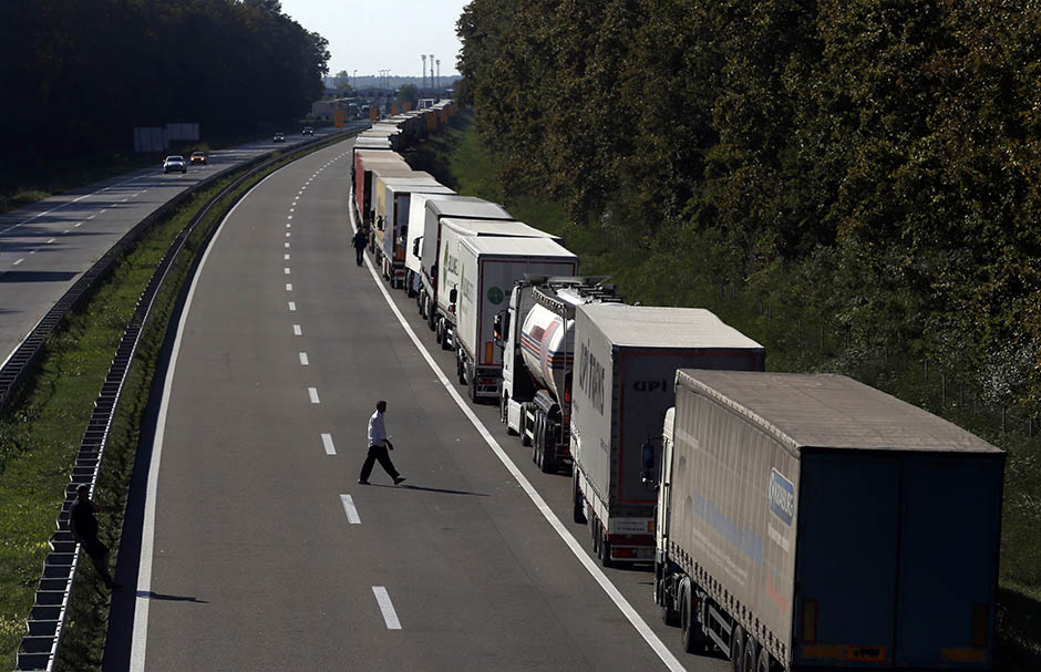Srpski kamioni opet mogu u Bosnu
