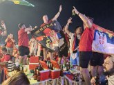 Žurka ispred hotela reprezentacije – navijači zapalili Dohu VIDEO