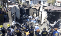 Srušio se avion na kuću na Filipinima, deset mrtvih