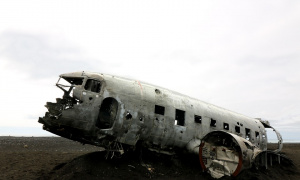 Srušio se avion, svi putnici preživeli (FOTO)