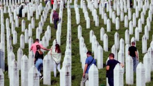 Šta Politico piše o rezoluciji o Srebrenici pred glasanje u UN: U Srbiji srebreničko pitanje ne služi da se oda počast žrtvama