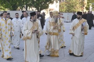 Šta će Crnoj Gori dva mitropolita SPC?