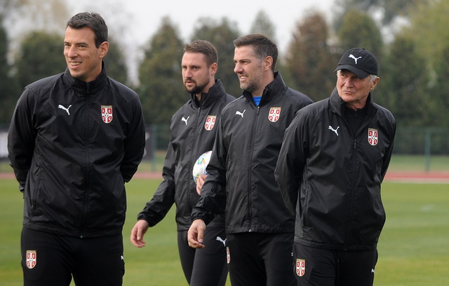 Šta će biti sa Krstajićem? Mediji mu već traže naslednika, a ovo je Kokezina poruka!