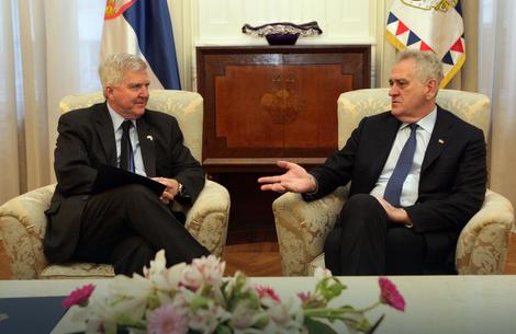 Šta kaže Ambasada SAD o razgovoru predsednika Nikolića i Kajla Skota