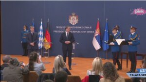 Šta su Vučić i Zeder rekli o Makronovoj izjavi da Evropa treba da se sprema za rat?
