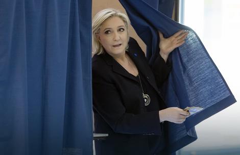 Štab Marin Le Pen objavio navode o pokušaju hakovanja vebsajta kampanje