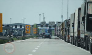 Stanje na putevima: Kamioni na Batrovcima čekaju devet, na Horgošu pet sati