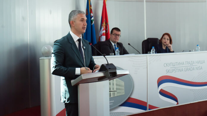 Stanković: Gradonačelnik Pavlović povezao Niš sa firmom iza koje stoje ljudi bliski narko-kartelima