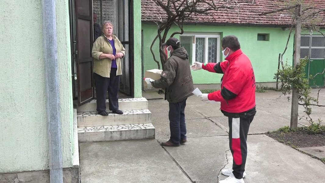 Stara Pazova: Počela podela paketa za penzionere