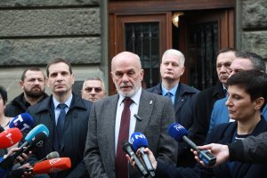 Statutarna komisija POKS-a potvrdila Jelića za predsednika i osporila skup Mihailovića