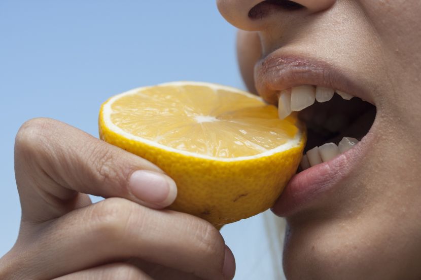 Stavite samo JEDNU KAP limuna na jezik i otkrićete nešto NEVEROVATNO VAŽNO o sebi (TEST)