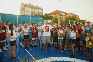 Stefan Jović drži javni čas košarke u Nišu