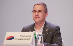 
					Stefanović: Predsednik ima pravo da skine oznaku tajnosti sa dokumenata 
					
									