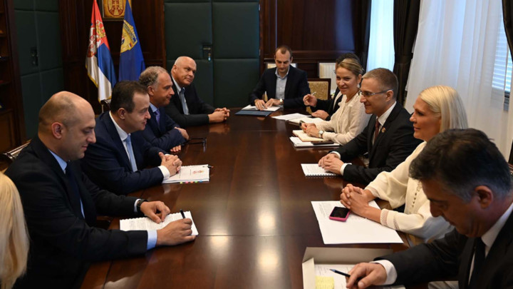 Stefanović i Dačić razgovarali o daljim aktivnostima na sprečavanju prijema takozvanog Kosova u Interpol (FOTO)