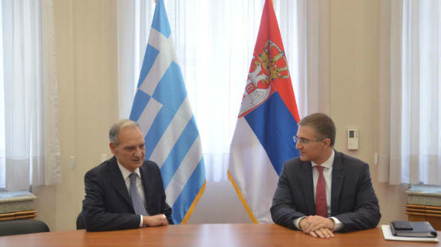 Stefanović sa ambasadorom Grčke o migrantima