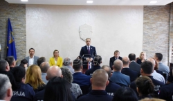 Stefanović u Zaječaru: Policajci mogu da očekuju povećanje već u decembru