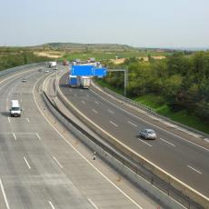 Stiglo 44,4 MILIONA EVRA za izgradnju puteva: Najveći deo novca namenjen za auto-put koji Srbija sanja