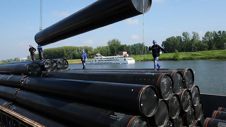 Stiglo 7.000 tona cevi za Turski tok u Luku Novi Sad (FOTO)