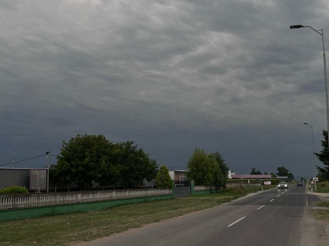 Stiže superćelijska oluja za sat vremena: Ovi delovi Srbije prvi na udaru