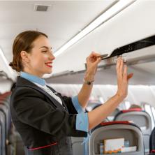 Stjuardesa otkrila ŠTA NIKADA NE RADI U AVIONU, jedna stvar izazvala je pravu raspravu