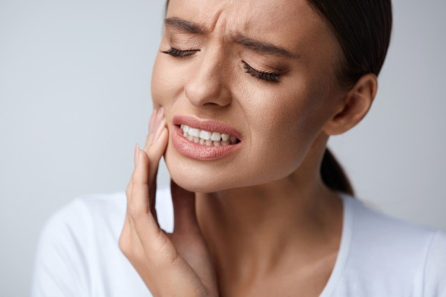 Stomatolog upozorava: Ovo su mogući simptomi dijabetesa koji se javljaju u ustima